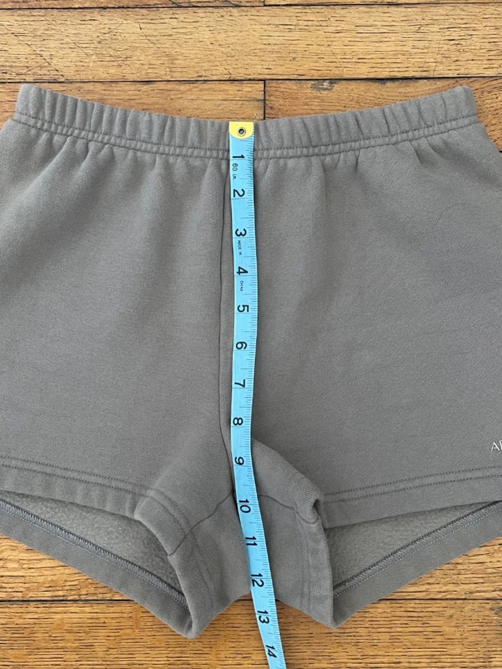 Aritzia Sweatfleece Cozy Fleece Shorts - Picture 6 of 9